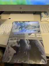 BRANDNEUER & VERSIEGELTER ZUSTAND (MAC BOOK PRO 13 COVER) IDEAL FÜR WEIHNACHTEN