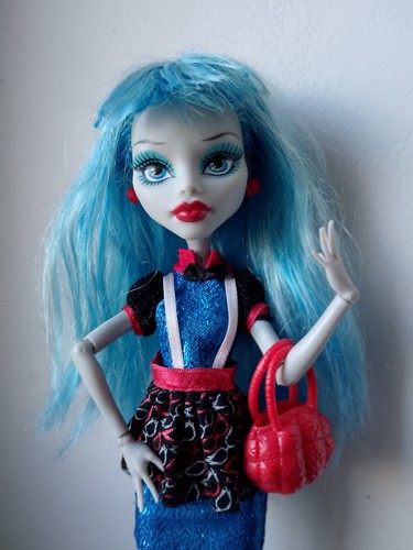 Ghoulia yelps ghuols night - ghoulia,