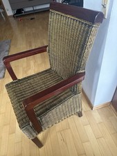 2x Rattan Stühle mit Holzarmlehnen - Vintage & Gemütlich!