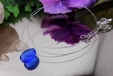 Unsichtbare Kette schwebender