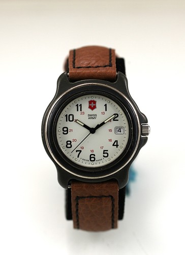 Swiss army uhr - army,