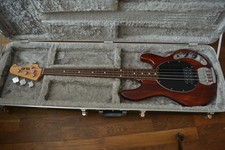 Fretless music man - fretless, sub