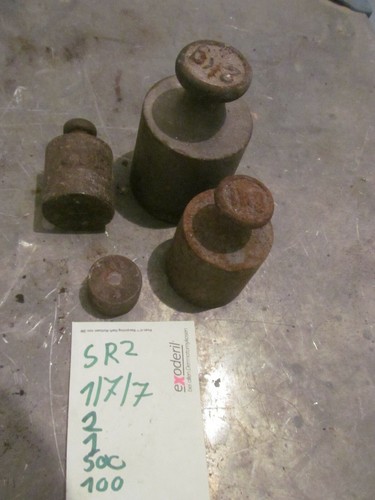Rostige gewichte f - 4,