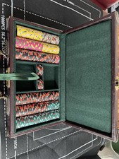 Über 335 Original Paulson Poker Chips mit hat & cane motiv im Lederkoffer RARE!!