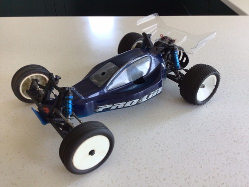 Team associated rc10 - b4,