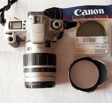 analoge Spiegelreflexkamera Canon EOS 300 + Tamron-Objektiv 28–300mm/3,5–6,3