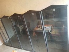 5 beleuchtete Glas/Vitrinen Schränke für Gesamtpreis