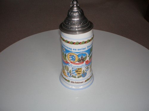 Bierkrug mit zinndeckel - bierkrug,