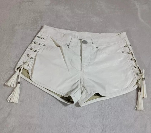 Neue weiße damen ledershorts - neue, damen-ledershorts
