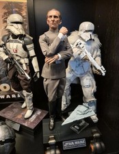 Hot Toys Star Wars Grand Moff