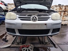 VW Golf V original Stoßstange Fänger vorn/Front mit SRA A7W Reflexsilber Bj 2005