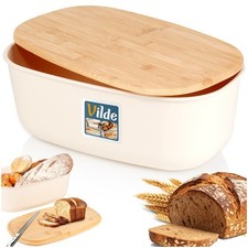 Brotkasten mit Holzbrett