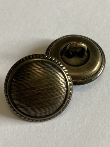 Echt metall militär antik - metall,