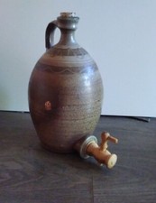 Steingut Essig Wein Karaffe Gefäß mit Holzzapfhahn Korkstöpsel Salzglasur?
