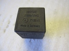 Ford Blinkgeber B566 13350AA 12V 2(4)x21W+4W  68125