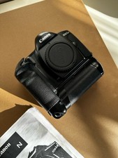 Canon EOS 1N - Analoge Spiegelreflexkamera, SLR-Kamera mit Batteriegriff