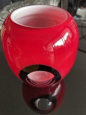 Opal-Glasvase, rot, mit Bullaugen