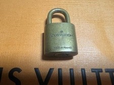 LOUIS VUITTON Original Schloss