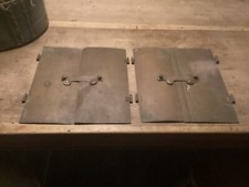 EIN PAAR ANTIKE SCHWEDISCHE MESSINGOFENTÜREN