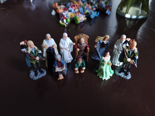 Eier figuren sammlung - ü-eier,