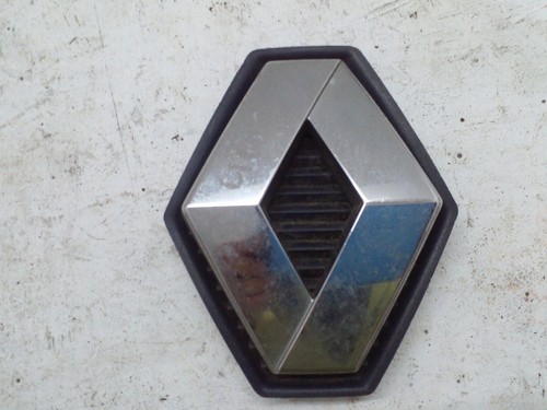 Renault scenic 06 badge - 03-06,