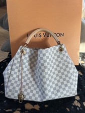 Louis Vuitton Artsy MM Damier