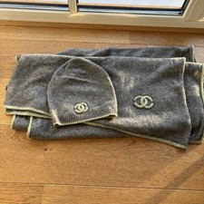 Chanel Set Schal und Mütze