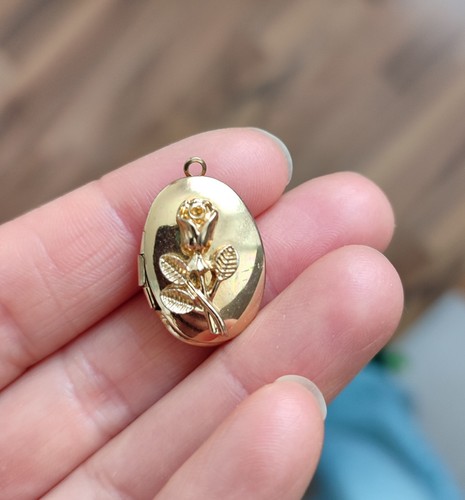 Medaillon goldfarbend vintage - medaillon,