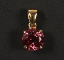 schöner 750er Gelbgold Anhänger mit Morganit