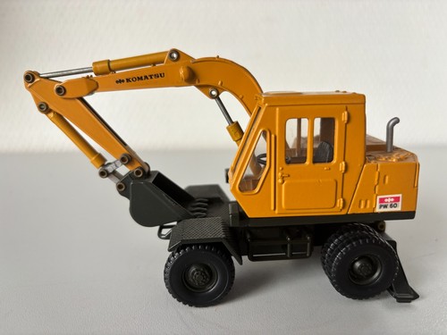 Komatsu mobilbagger mit - pw, 60