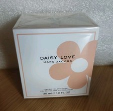 Marc Jacobs***Daisy