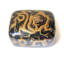 ANTIKE CHINESISCHE LACKDOSE