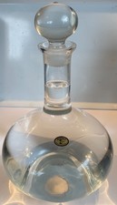 Karaffe mit Glasstöpsel