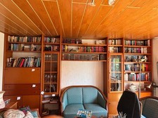 Großer Vintage Wandschrank