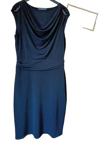 Elegantes schwarzes kleid von - elegantes,