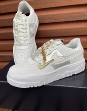 Nike Air Force 1 Pixel Summit