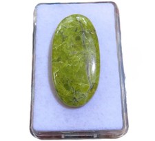 Grüner Opal Cabochon