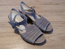 Sandalen mit Keilabsatz von