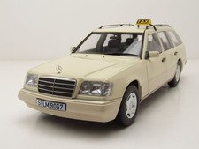 Mercedes E-Klasse T-Modell Kombi S124 Taxi 1995 beige Modellauto 1:18 Triple9