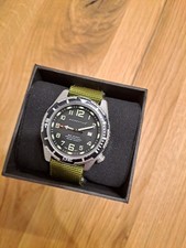 Momentum M50 Mark II Herrenuhr DV52B7G-Nato