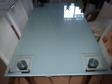 Esstisch Glas gut erhalten. Füße sind aus Chrom. Er ist 160cm lang,90cm breit