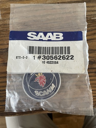 Saab oem hood emblem 4522884 - oem,