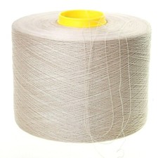 (5,90€/kg) Polyester Trevira beige Garn Stricken Kone Häkeln 950 gr./ Z02
