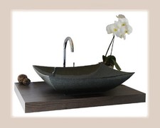 Waschbecken aus Naturstein