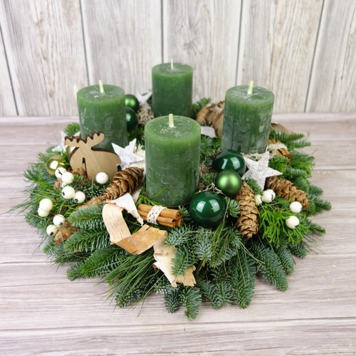 Adventskränze grün
