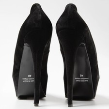 Black Venus Plateau High Heels