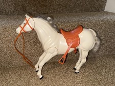 M. I. I Gelenk Barbie Pferd