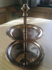 Etagere Edzard schwerversilbert gebraucht, Flecken  auf der unteren Ebene 