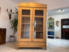 hübsche Jugendstil Vitrine