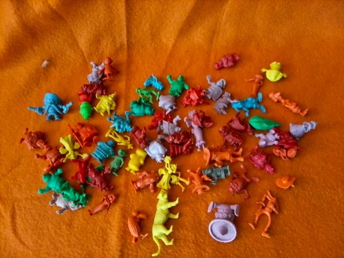 Plastik figuren 1970 - plastik,
